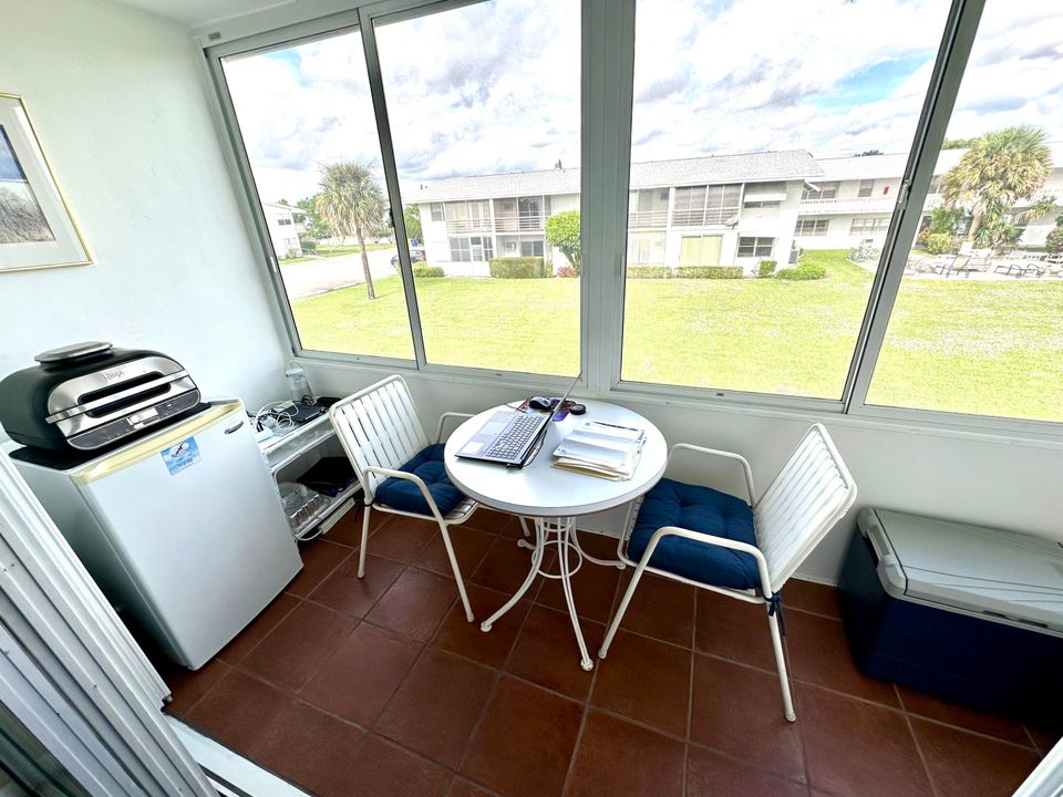 На продажу: $120,000 (2 спален, 1 ванн, 798 Квадратных фут)