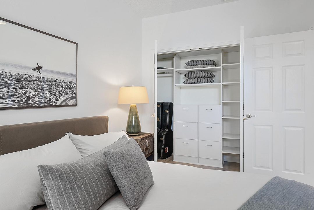 For Sale: $789,000 (3 beds, 2 baths, 2200 Square Feet)