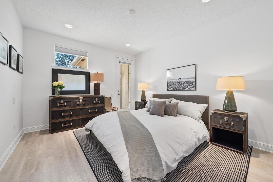 For Sale: $789,000 (3 beds, 2 baths, 2200 Square Feet)