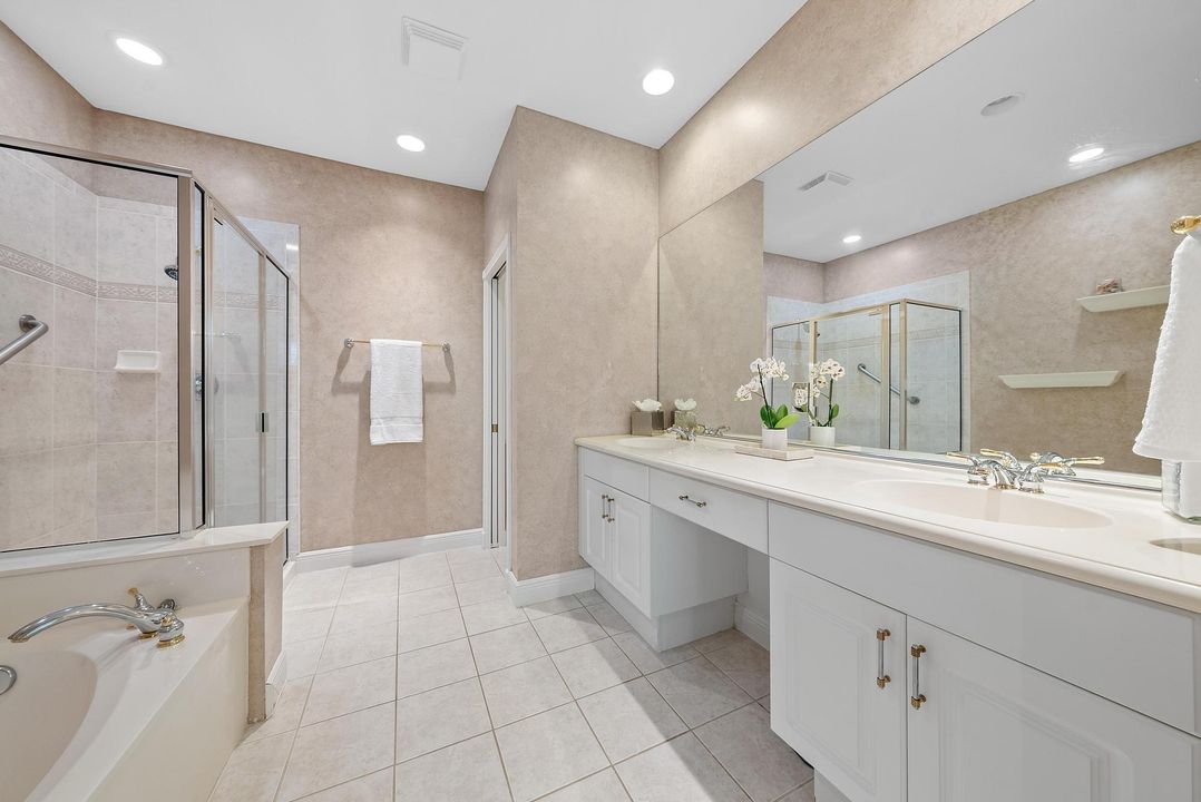 For Sale: $789,000 (3 beds, 2 baths, 2200 Square Feet)