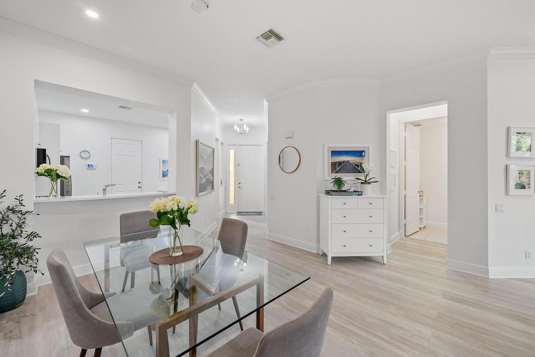 For Sale: $789,000 (3 beds, 2 baths, 2200 Square Feet)