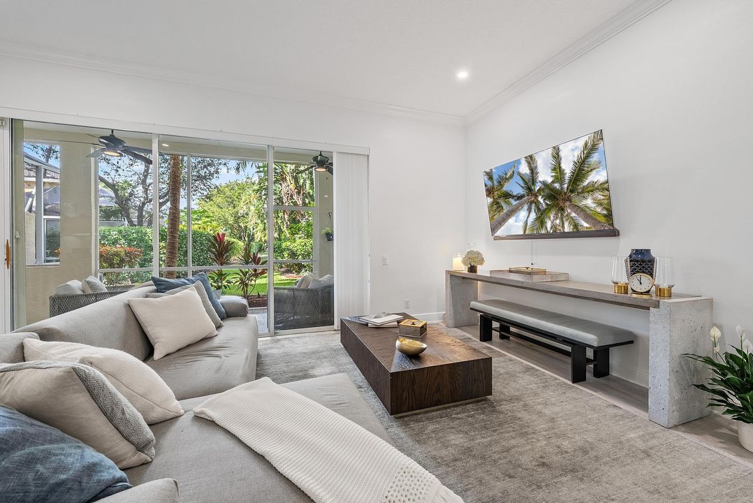 For Sale: $789,000 (3 beds, 2 baths, 2200 Square Feet)