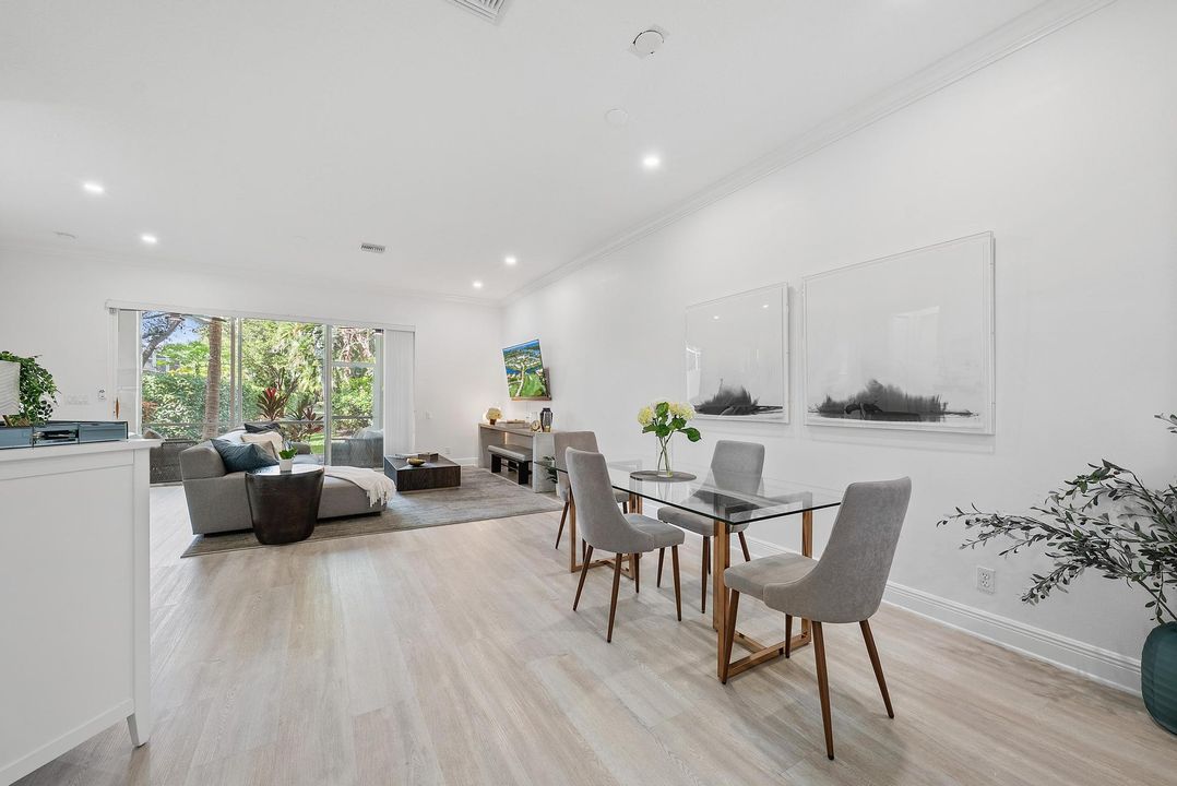 For Sale: $789,000 (3 beds, 2 baths, 2200 Square Feet)