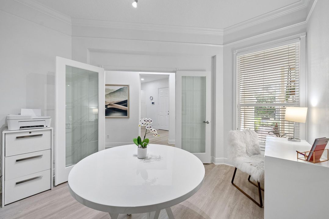 For Sale: $789,000 (3 beds, 2 baths, 2200 Square Feet)