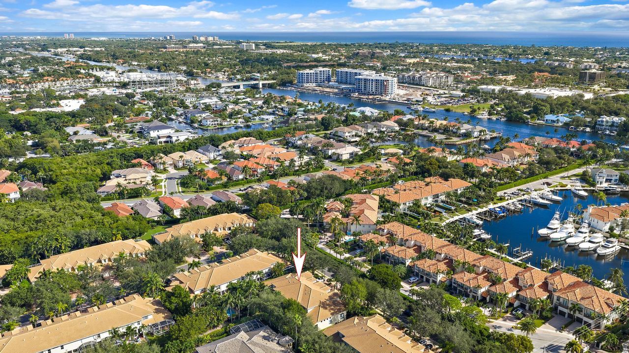 For Sale: $789,000 (3 beds, 2 baths, 2200 Square Feet)