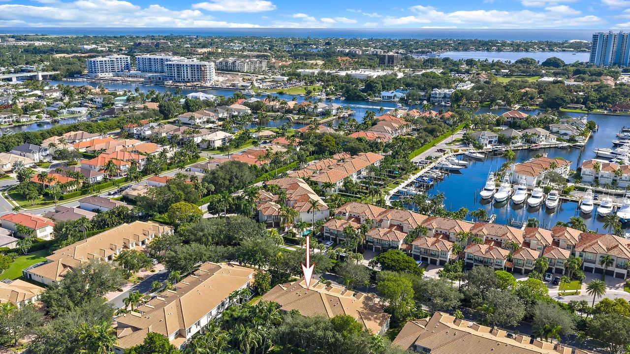 For Sale: $789,000 (3 beds, 2 baths, 2200 Square Feet)