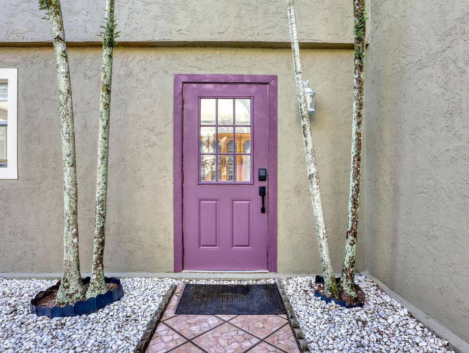 For Sale: $549,900 (4 beds, 2 baths, 1638 Square Feet)