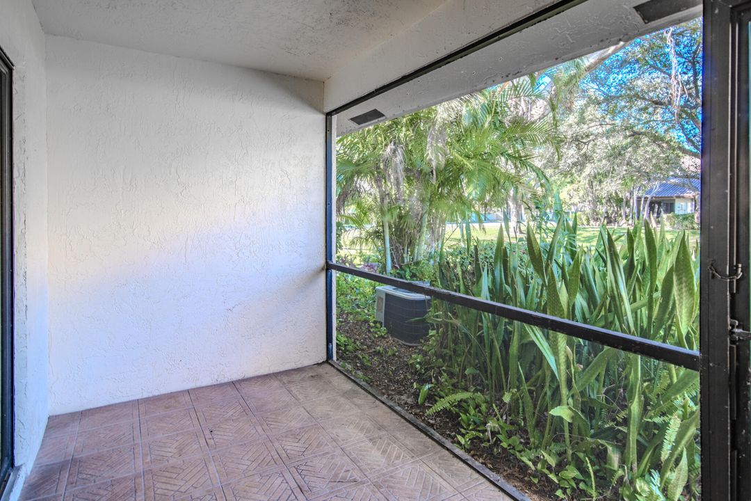 For Sale: $450,000 (2 beds, 2 baths, 1054 Square Feet)