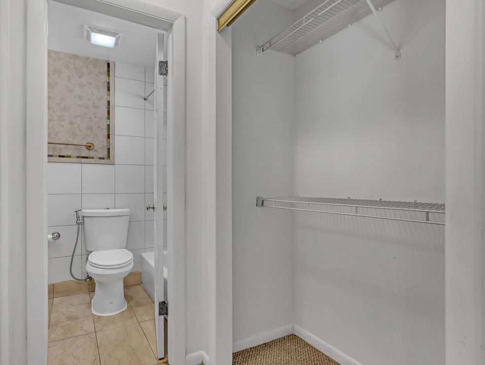 For Sale: $549,900 (4 beds, 2 baths, 1638 Square Feet)