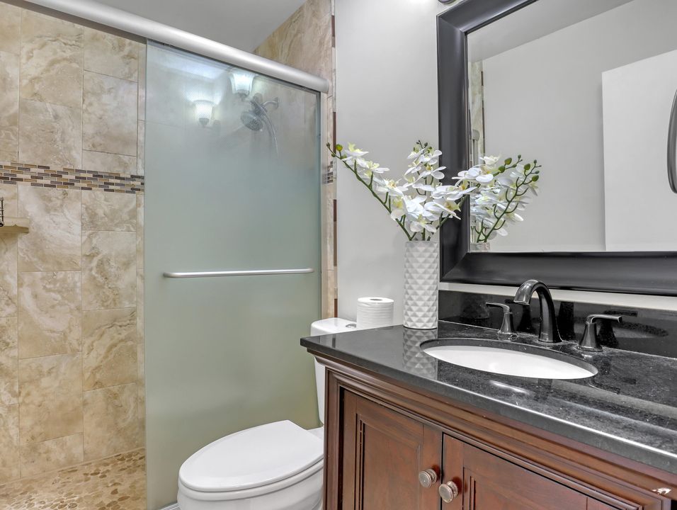 For Sale: $549,900 (4 beds, 2 baths, 1638 Square Feet)