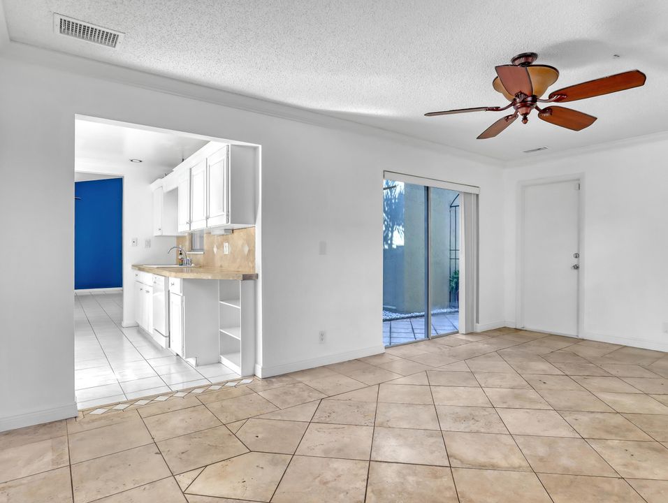 For Sale: $549,900 (4 beds, 2 baths, 1638 Square Feet)