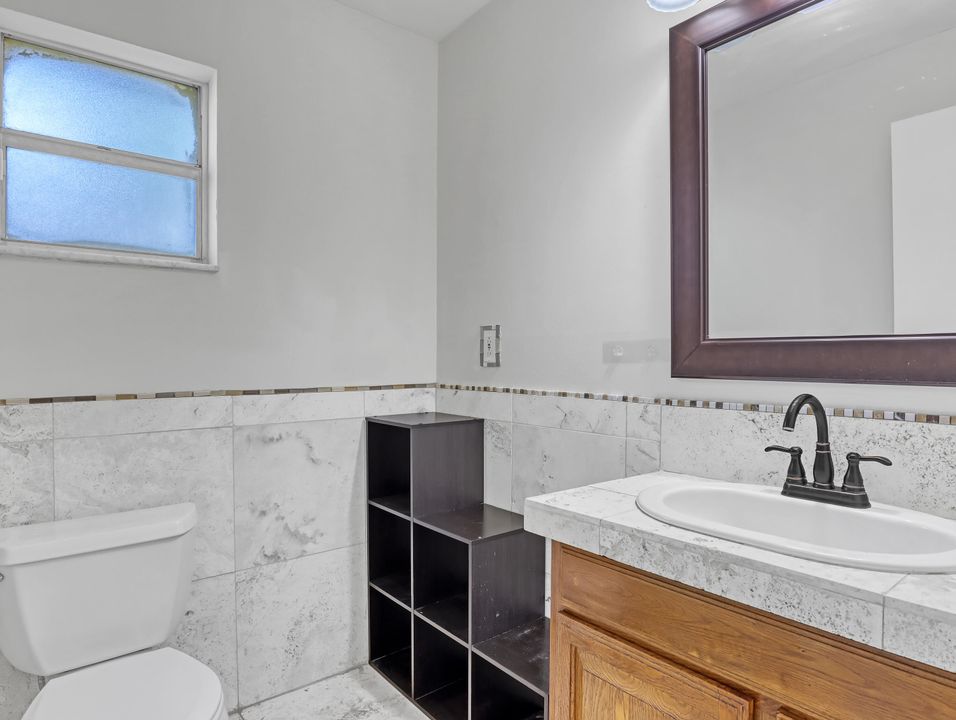 For Sale: $549,900 (4 beds, 2 baths, 1638 Square Feet)