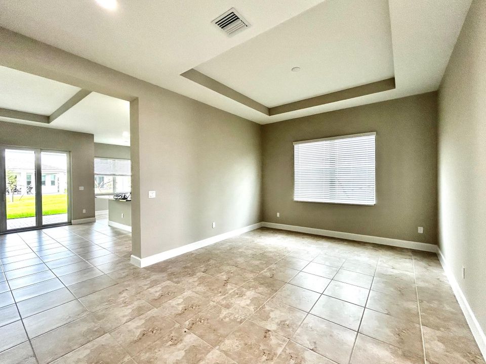 For Rent: $3,400 (3 beds, 3 baths, 2042 Square Feet)