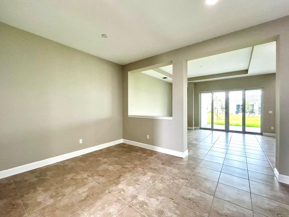 For Rent: $3,400 (3 beds, 3 baths, 2042 Square Feet)