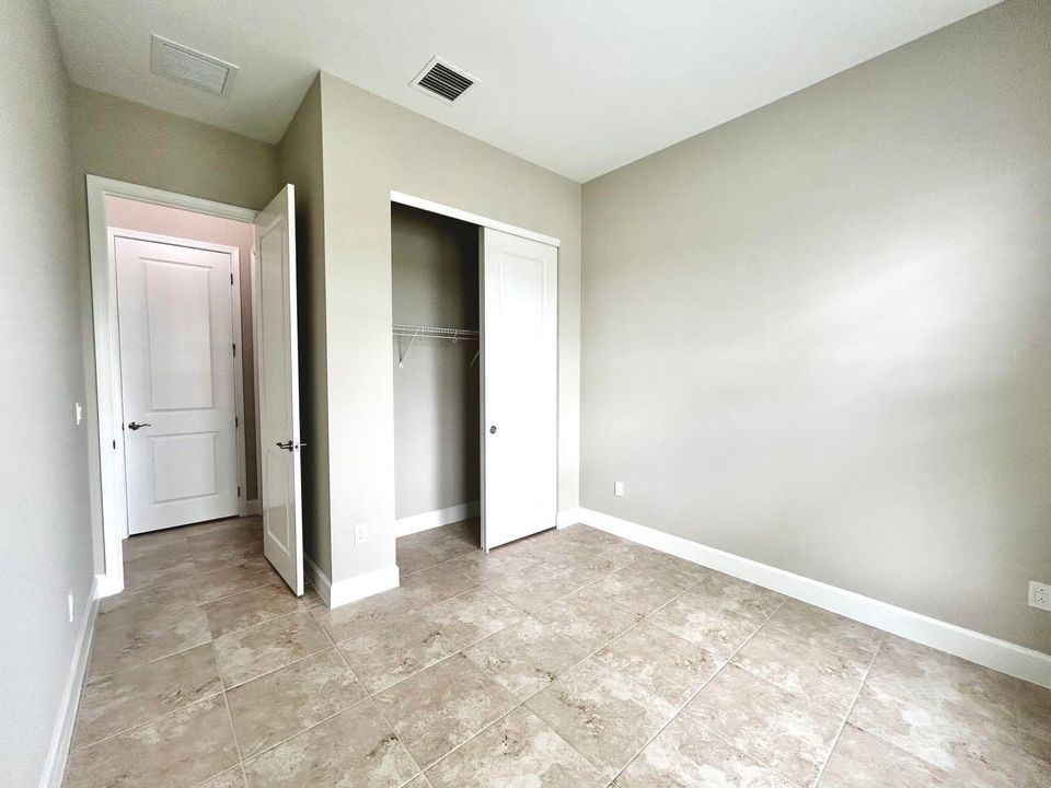 For Rent: $3,400 (3 beds, 3 baths, 2042 Square Feet)