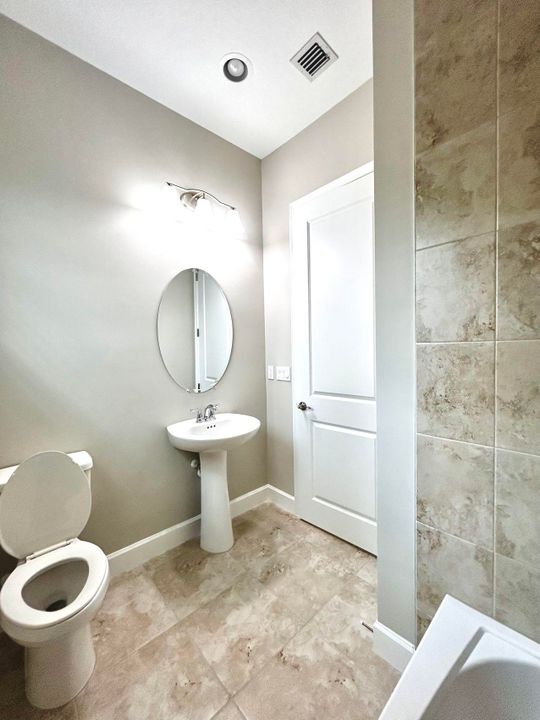 For Rent: $3,400 (3 beds, 3 baths, 2042 Square Feet)