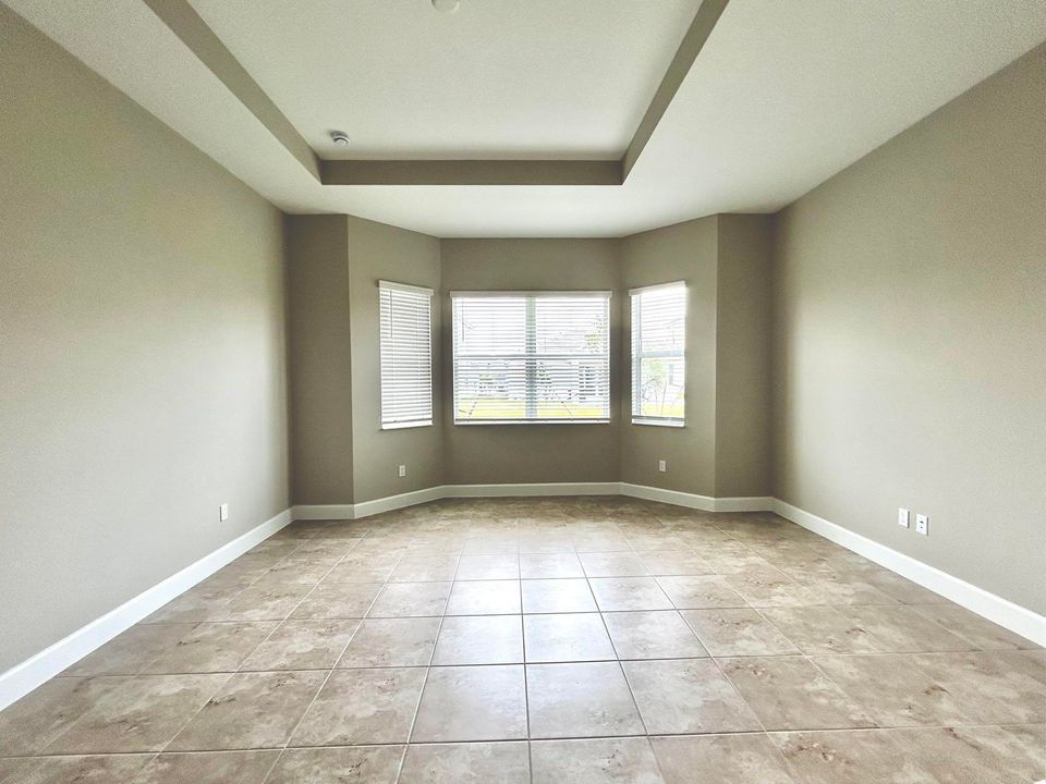 For Rent: $3,400 (3 beds, 3 baths, 2042 Square Feet)