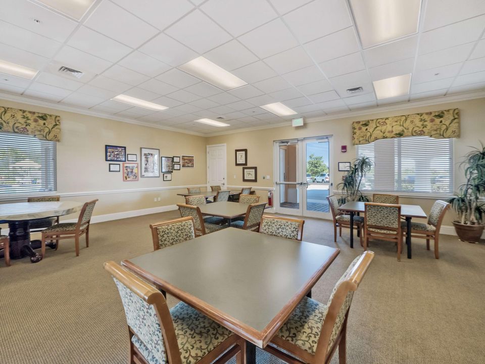 For Rent: $4,200 (3 beds, 2 baths, 2000 Square Feet)