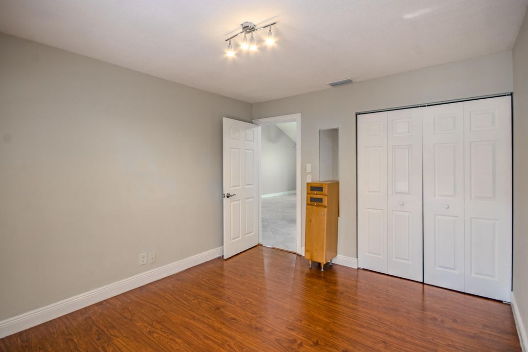 For Sale: $450,000 (2 beds, 2 baths, 1054 Square Feet)