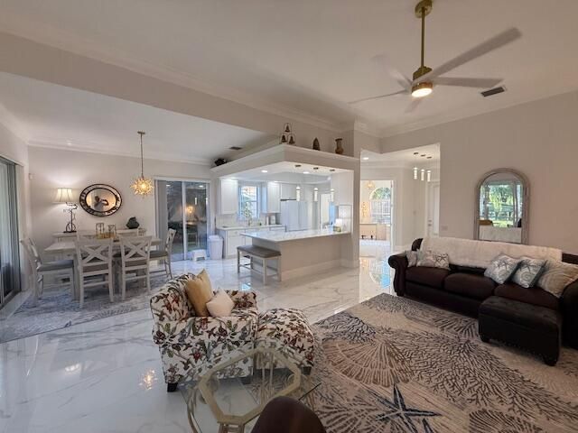 For Rent: $4,200 (3 beds, 2 baths, 2000 Square Feet)