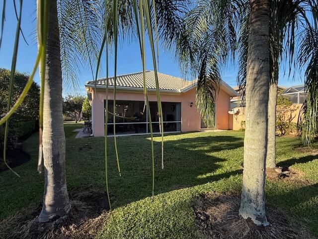 For Rent: $4,200 (3 beds, 2 baths, 2000 Square Feet)