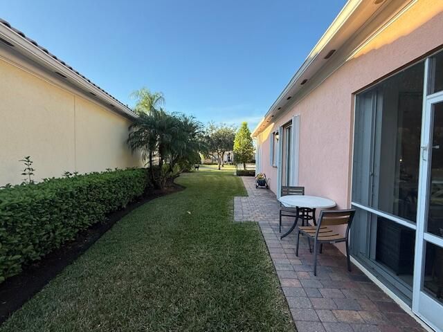 For Rent: $4,200 (3 beds, 2 baths, 2000 Square Feet)