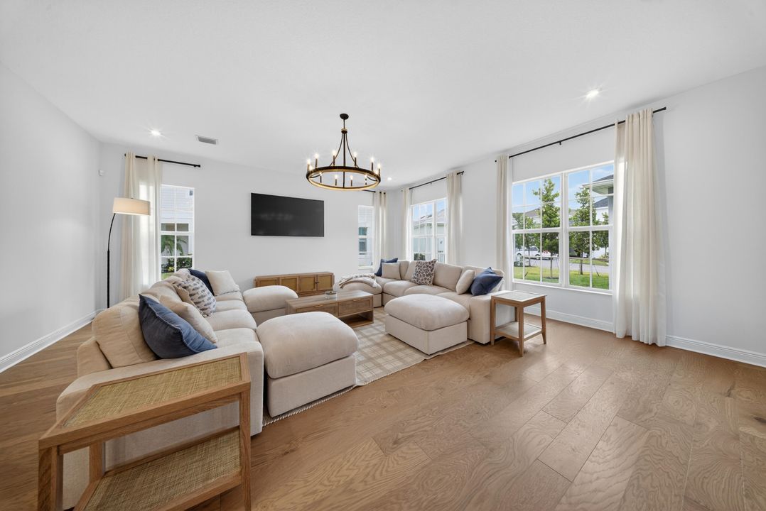 For Rent: $7,500 (4 beds, 3 baths, 3053 Square Feet)