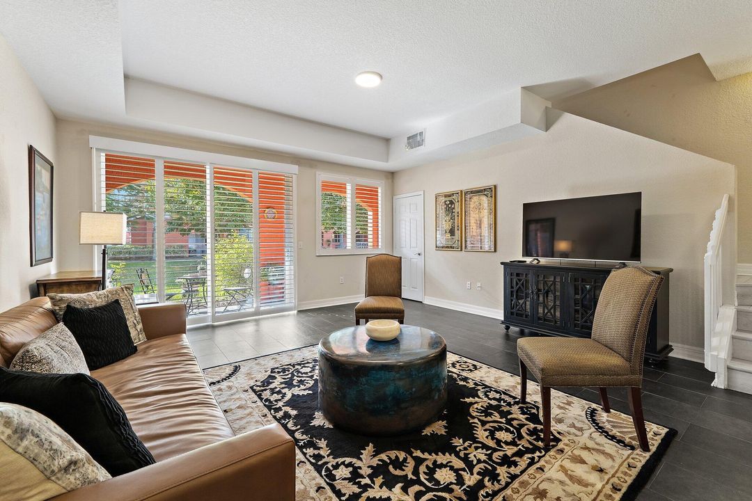 На продажу: $365,000 (3 спален, 2 ванн, 1671 Квадратных фут)