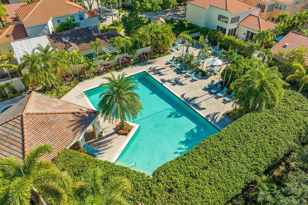 En Venta: $725,000 (2 camas, 2 baños, 1277 Pies cuadrados)