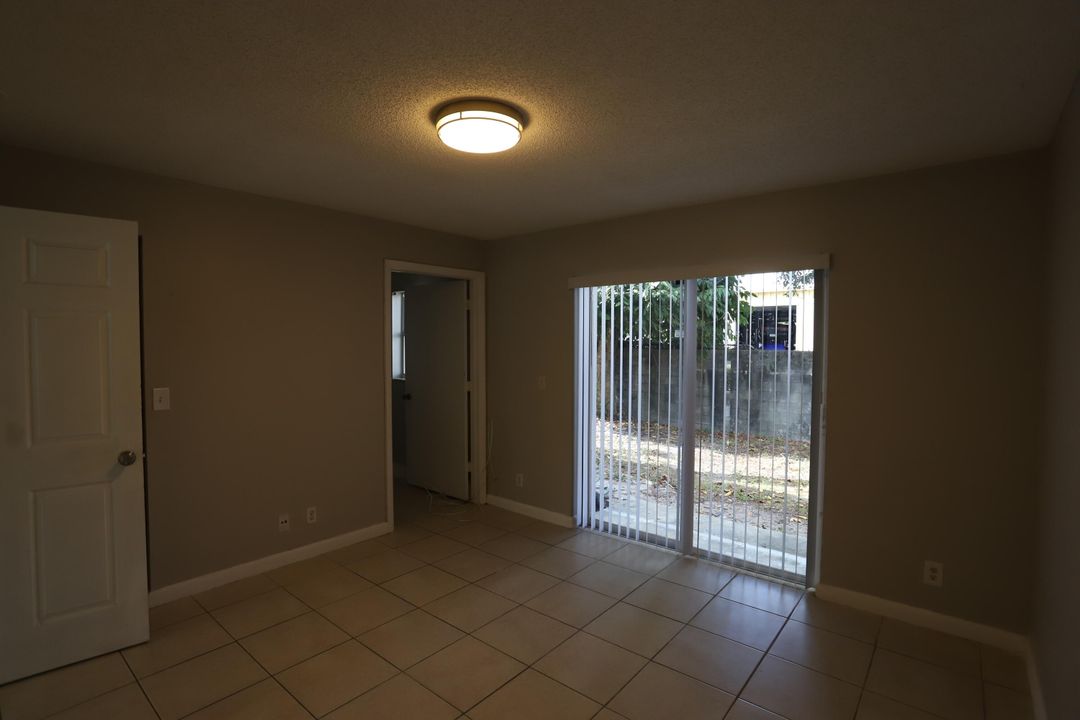 For Rent: $2,300 (2 beds, 2 baths, 1365 Square Feet)