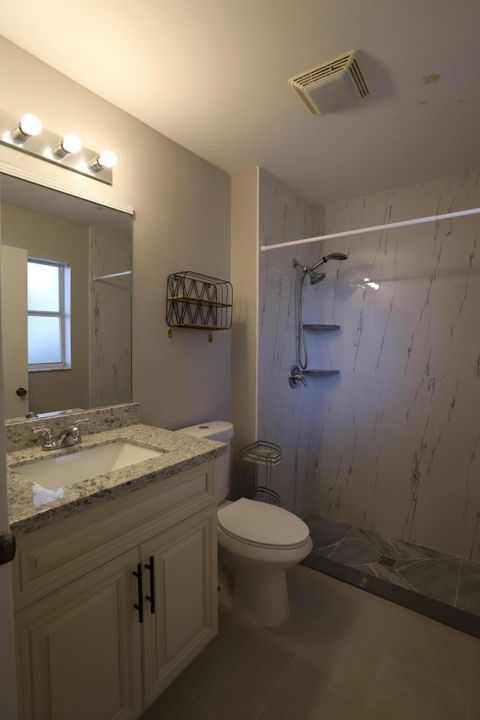 For Rent: $2,300 (2 beds, 2 baths, 1365 Square Feet)