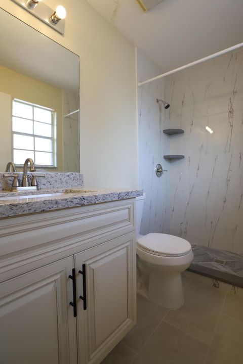 For Rent: $2,300 (2 beds, 2 baths, 1365 Square Feet)