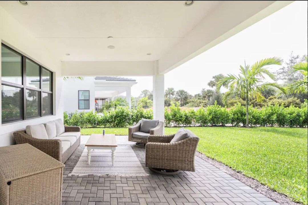 En Renta: $11,800 (4 camas, 3 baños, 3590 Pies cuadrados)