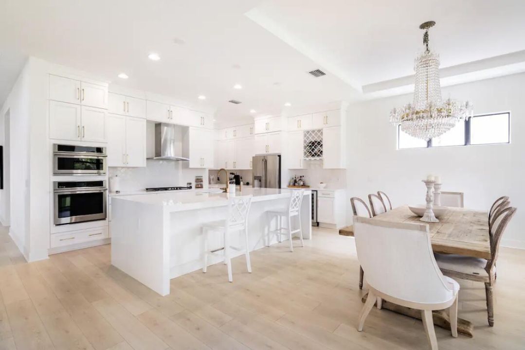 En Renta: $11,800 (4 camas, 3 baños, 3590 Pies cuadrados)