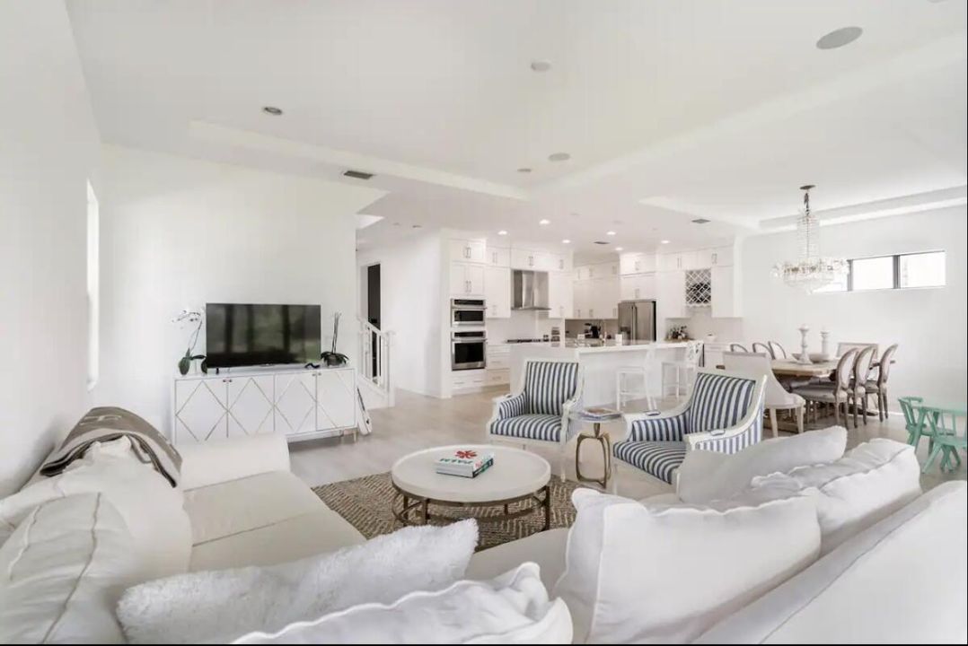 En Renta: $11,800 (4 camas, 3 baños, 3590 Pies cuadrados)