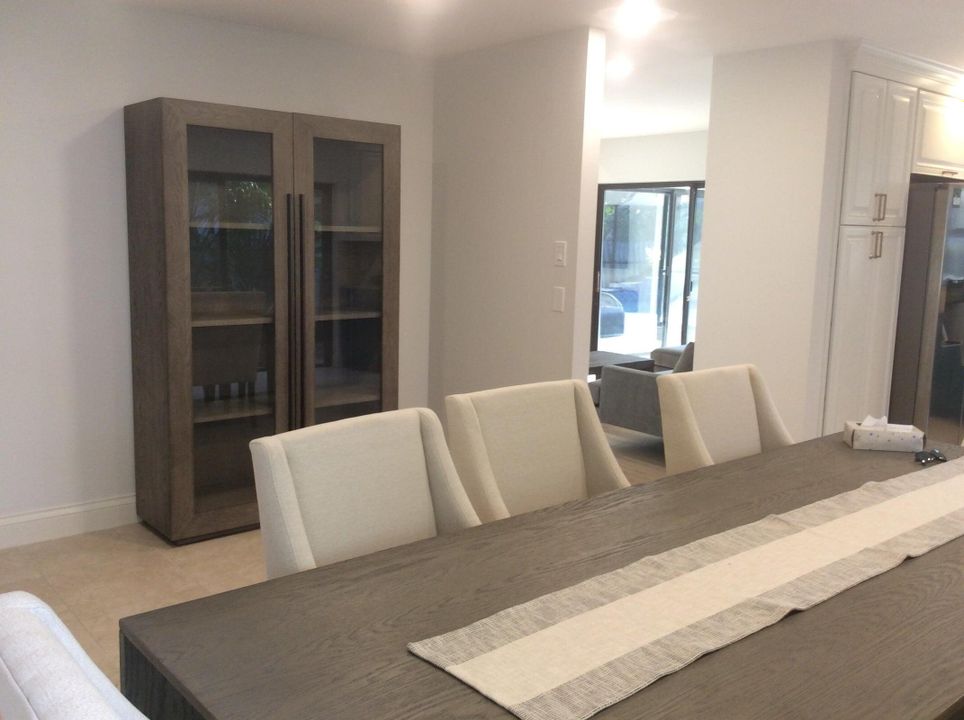 出租: $5,000 (4 贝兹, 3 浴室, 2179 平方英尺)