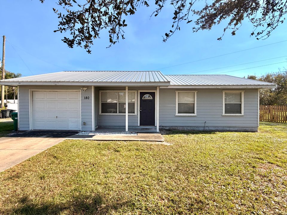 For Sale: $269,000 (3 beds, 2 baths, 1016 Square Feet)