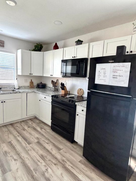 For Sale: $269,000 (3 beds, 2 baths, 1016 Square Feet)