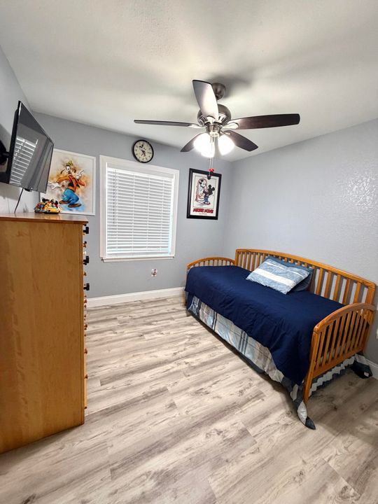 For Sale: $269,000 (3 beds, 2 baths, 1016 Square Feet)