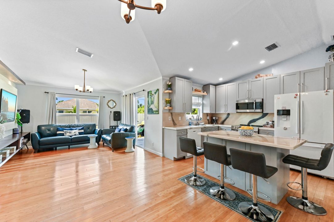 На продажу: $415,000 (3 спален, 2 ванн, 1505 Квадратных фут)