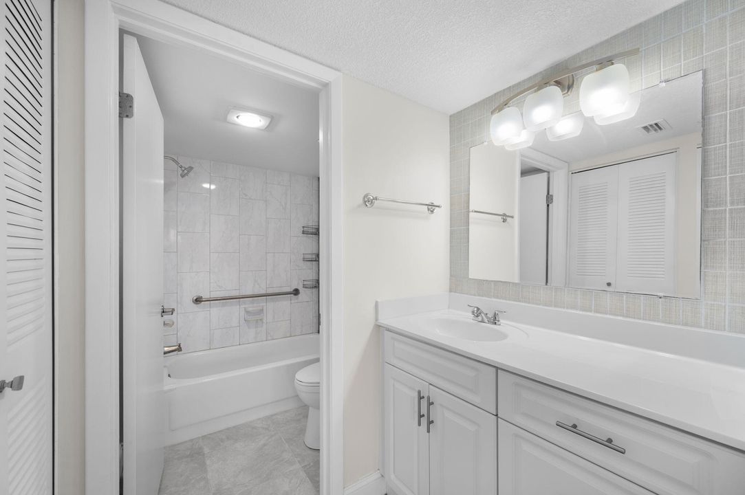 For Sale: $110,000 (2 beds, 2 baths, 1186 Square Feet)