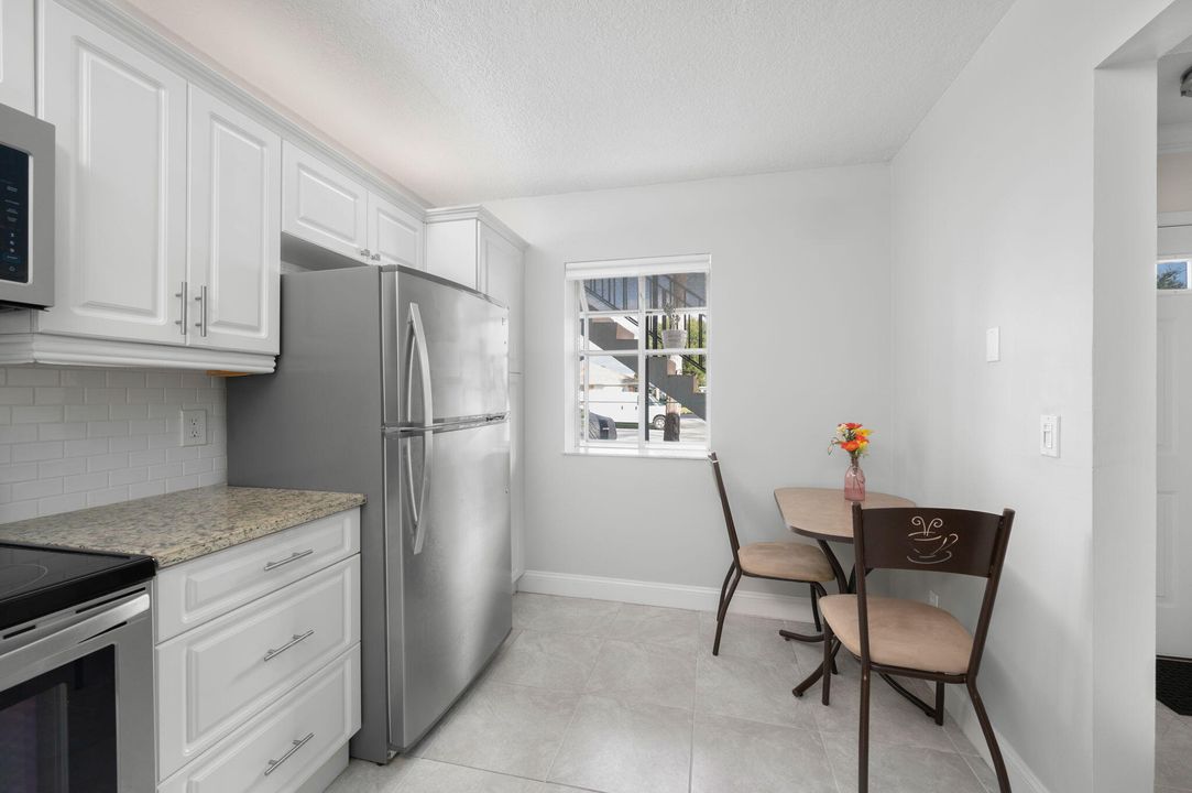 For Sale: $110,000 (2 beds, 2 baths, 1186 Square Feet)