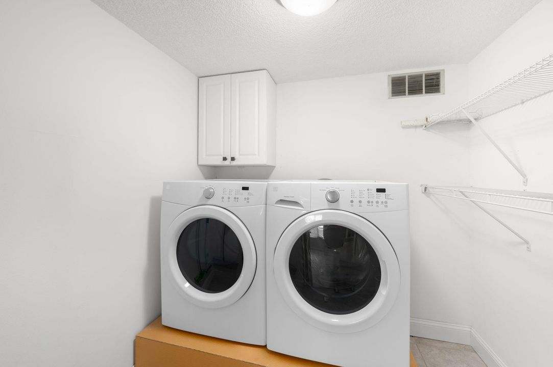 For Sale: $110,000 (2 beds, 2 baths, 1186 Square Feet)