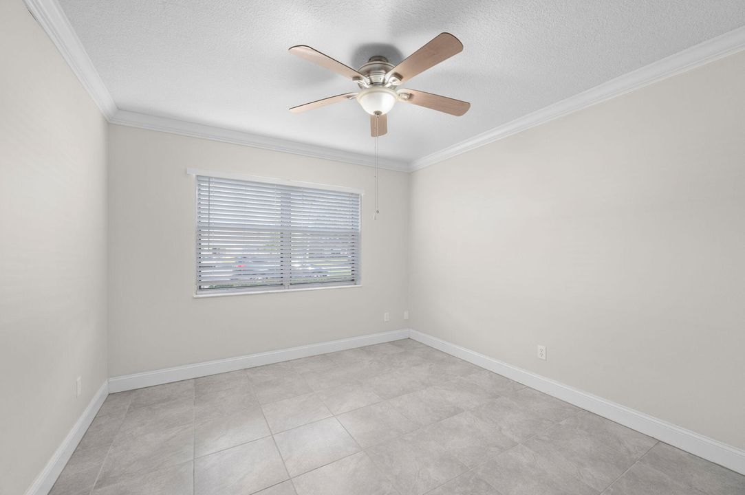 For Sale: $110,000 (2 beds, 2 baths, 1186 Square Feet)