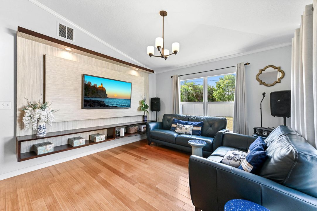 На продажу: $415,000 (3 спален, 2 ванн, 1505 Квадратных фут)