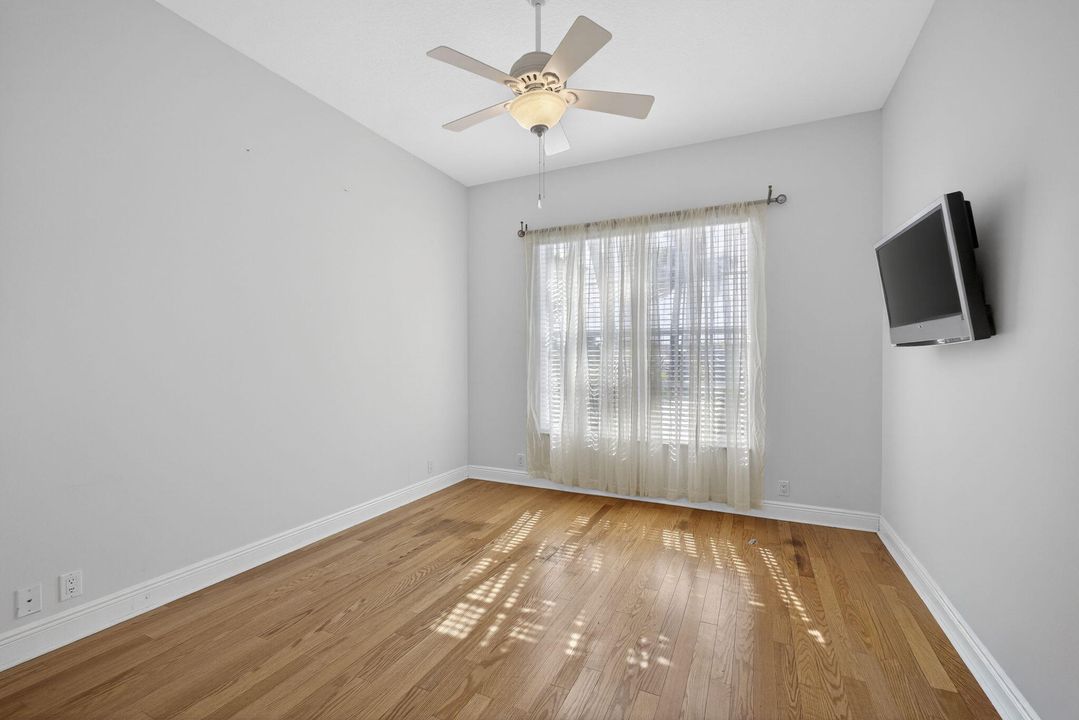 For Sale: $599,999 (3 beds, 2 baths, 2085 Square Feet)