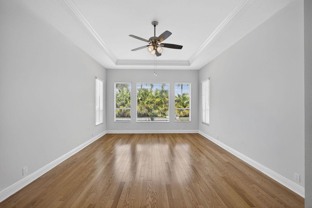 For Sale: $599,999 (3 beds, 2 baths, 2085 Square Feet)