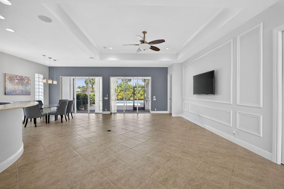 For Sale: $599,999 (3 beds, 2 baths, 2085 Square Feet)