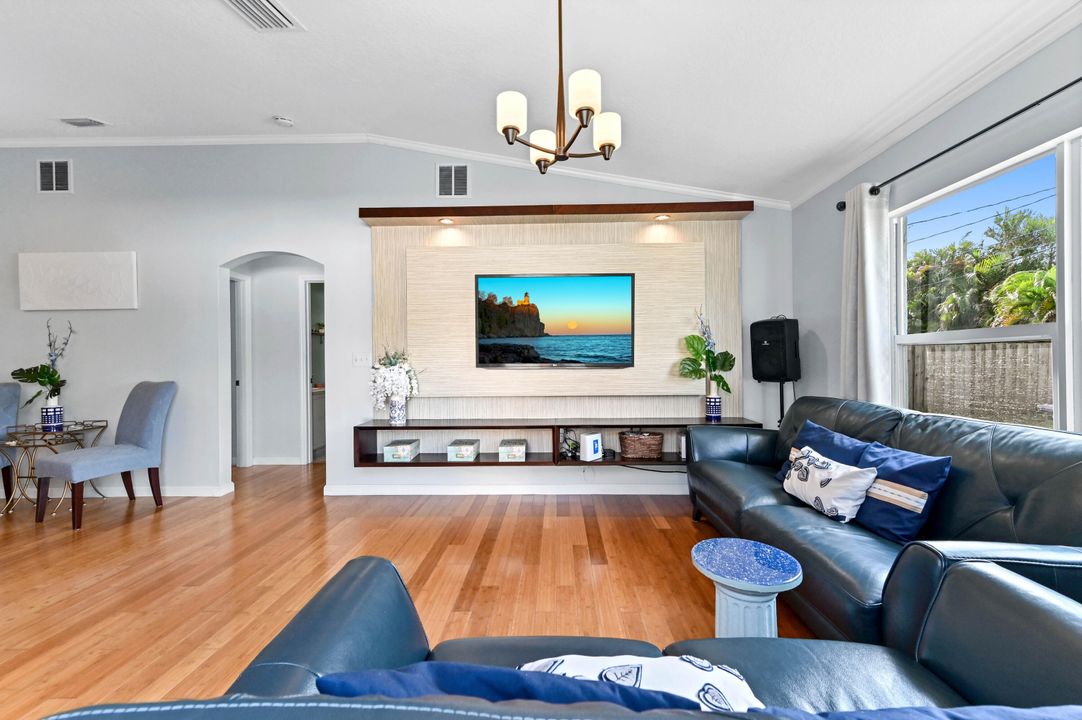 На продажу: $415,000 (3 спален, 2 ванн, 1505 Квадратных фут)