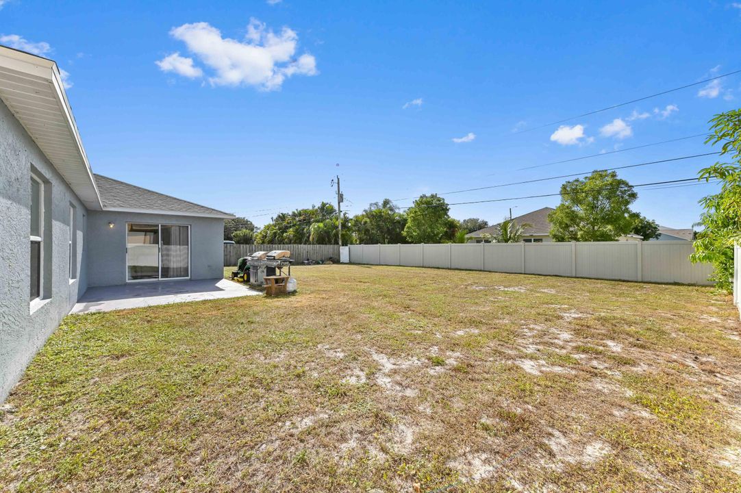 На продажу: $415,000 (3 спален, 2 ванн, 1505 Квадратных фут)